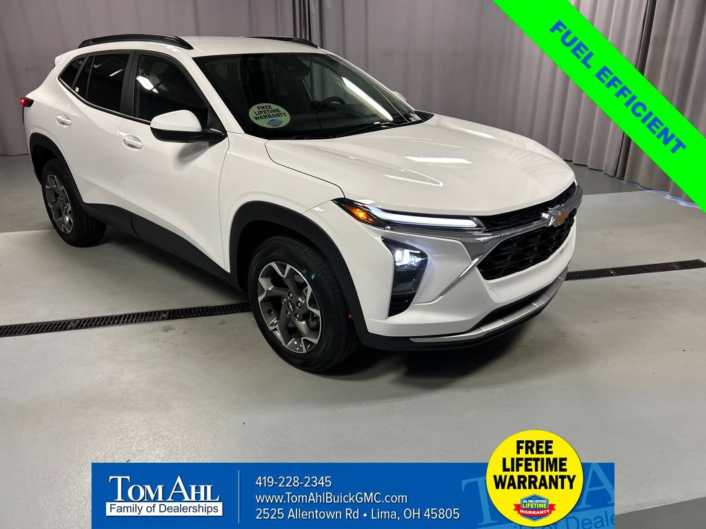 Used 2025 Chevrolet Trax LT w/ LT Convenience Package FWD image 1