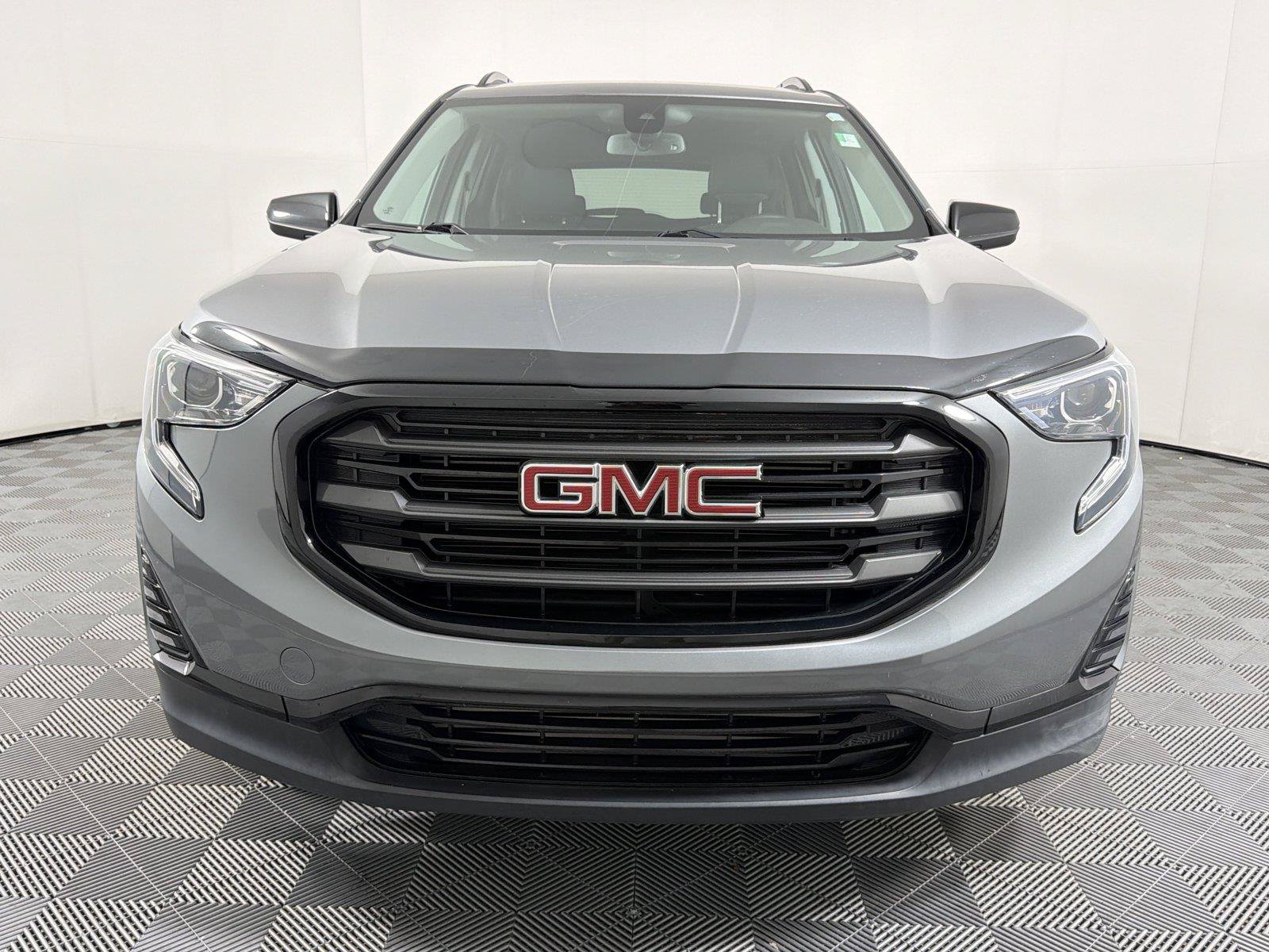 Certified 2020 GMC Terrain SLE w/ Driver Convenience Package FWD image 2