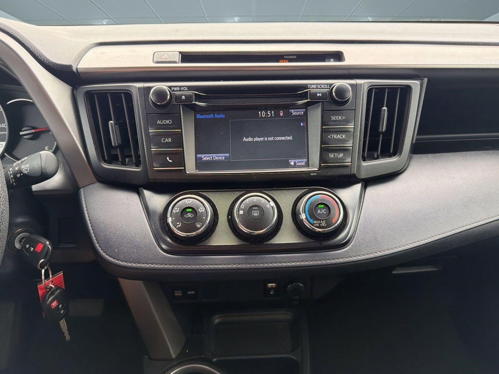 Used 2016 Toyota RAV4 LE FWD image 28