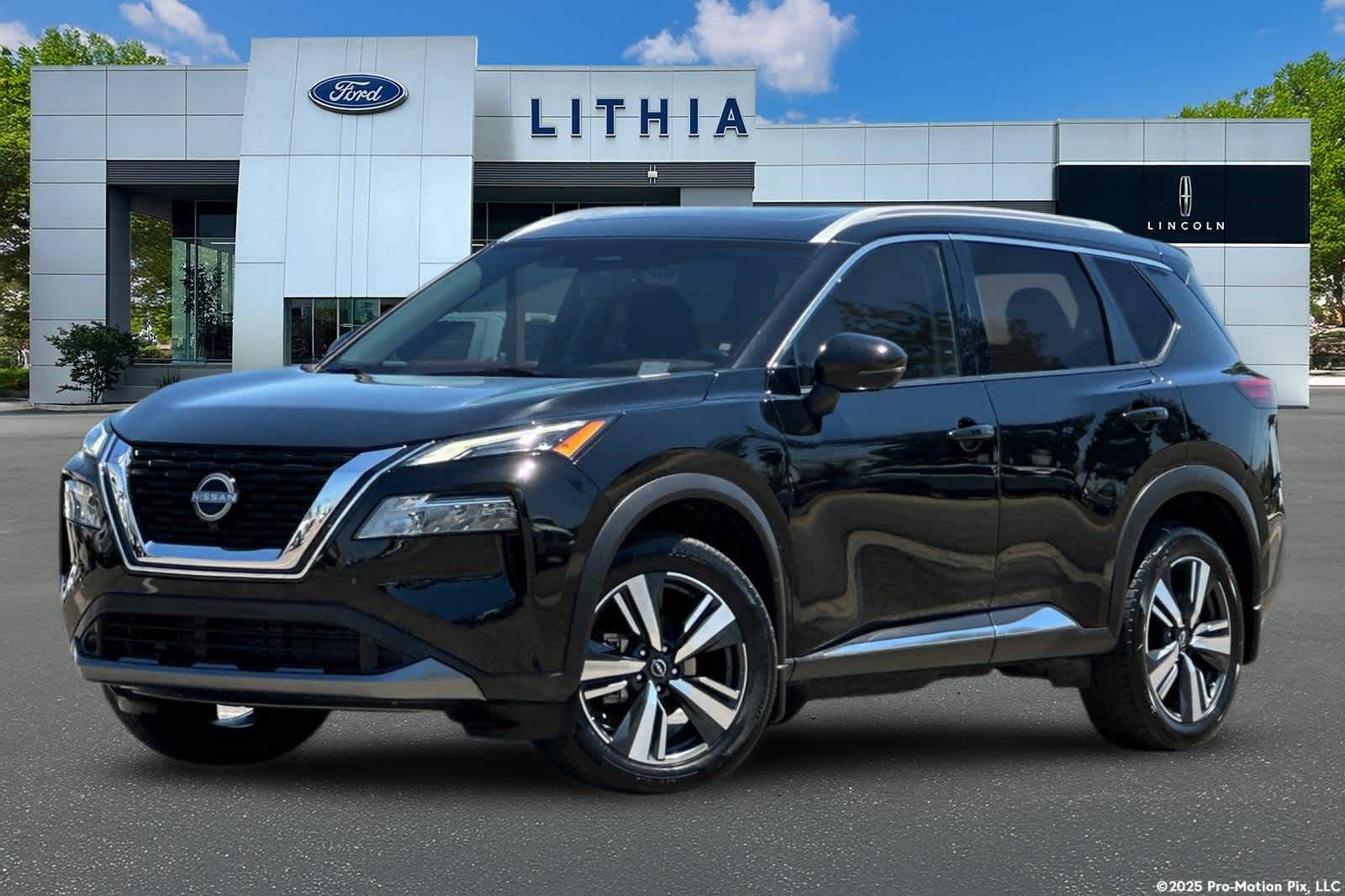 Used 2023 Nissan Rogue SL FWD image 1