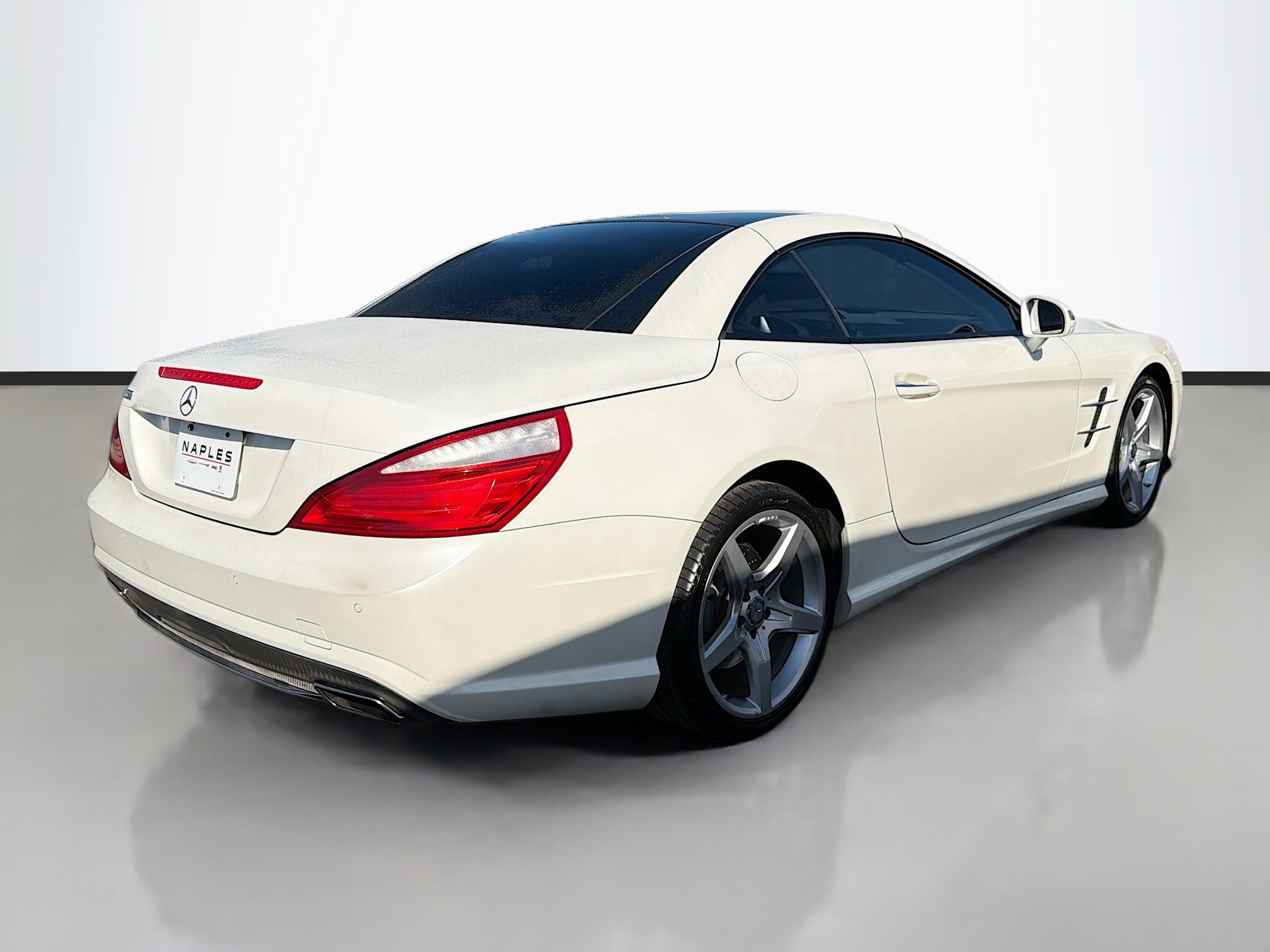 Used 2013 Mercedes-Benz SL 550 image 3