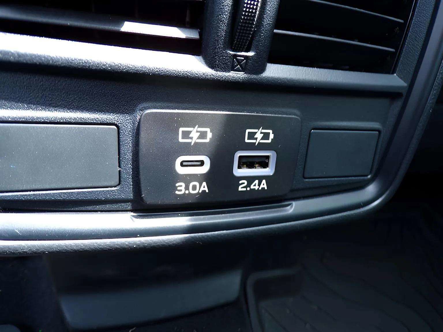 Certified 2025 Subaru Forester Premium image 15