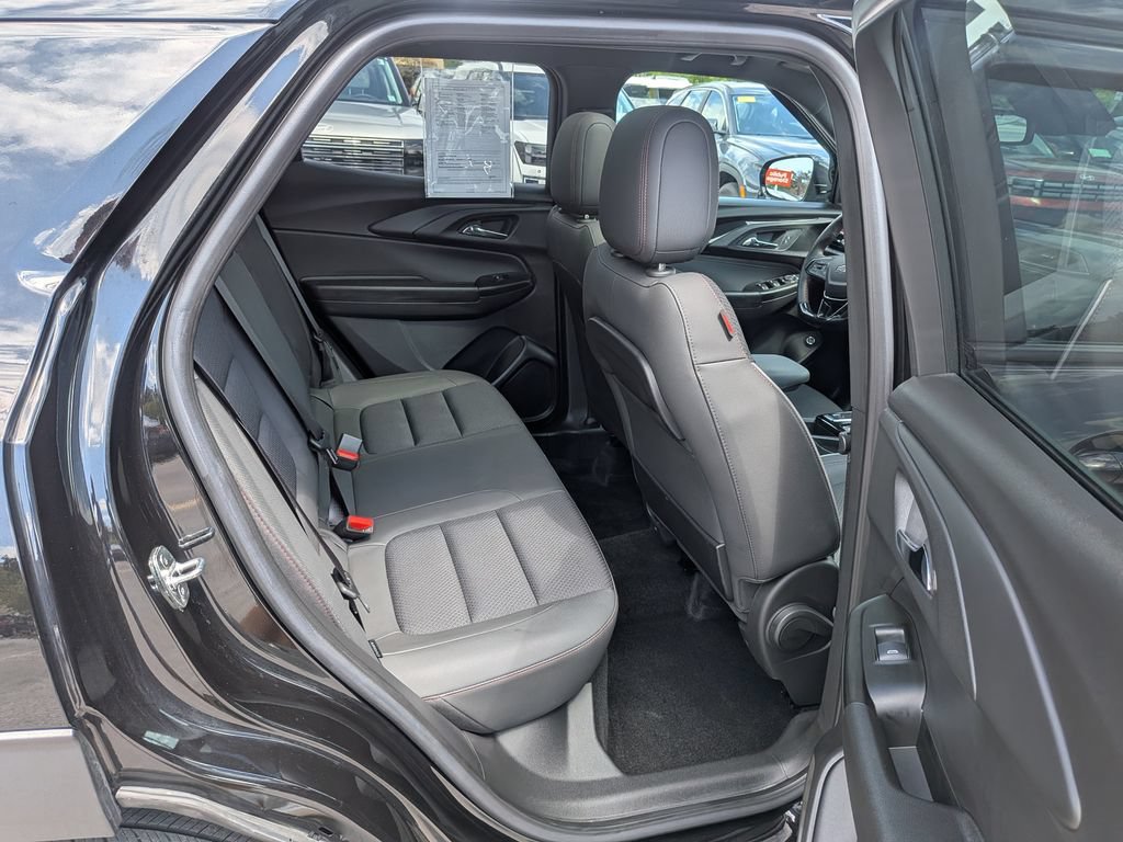 Used 2023 Chevrolet TrailBlazer RS w/ Sun and Liftgate Package AWD/4WD image 36