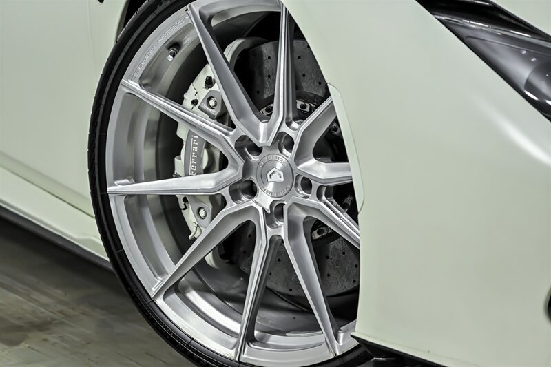 Used 2021 Ferrari F8 Tributo RWD image 4