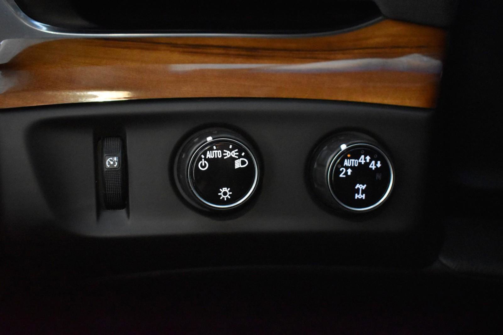 Used 2017 Cadillac Escalade Luxury image 28