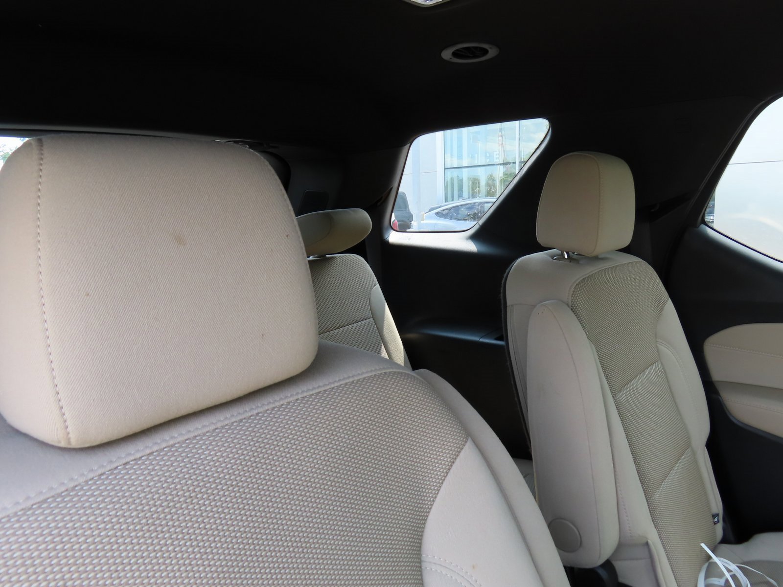 Used 2022 Chevrolet Traverse LT image 35