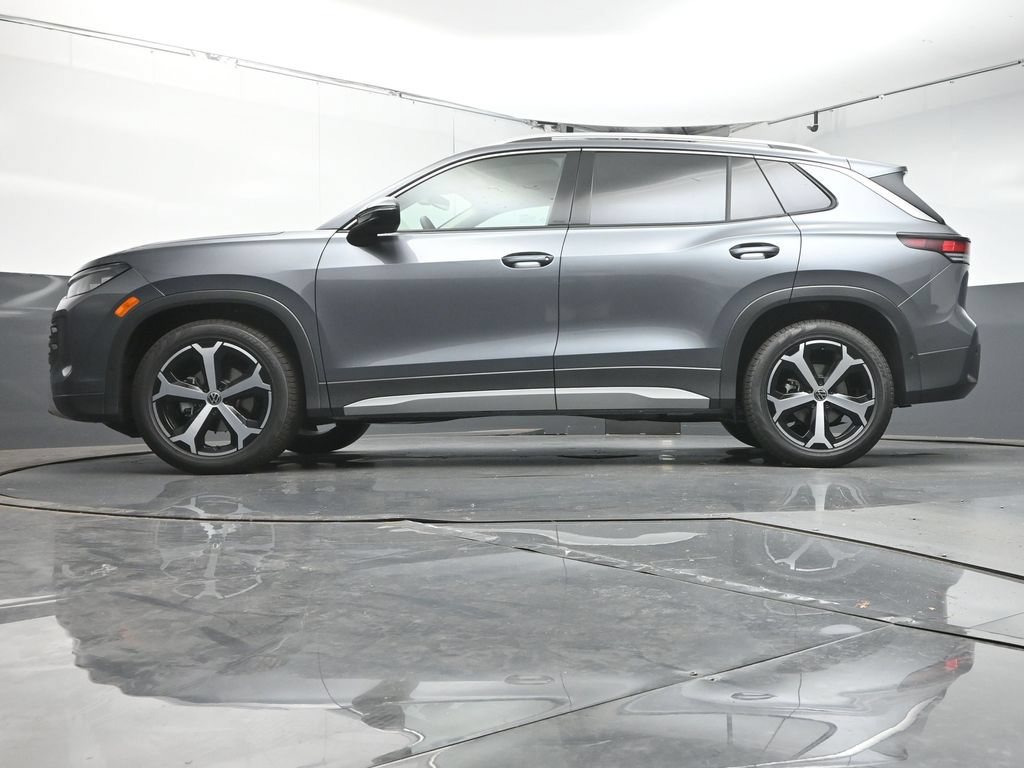 New 2026 Volkswagen Tiguan SE FWD image 36