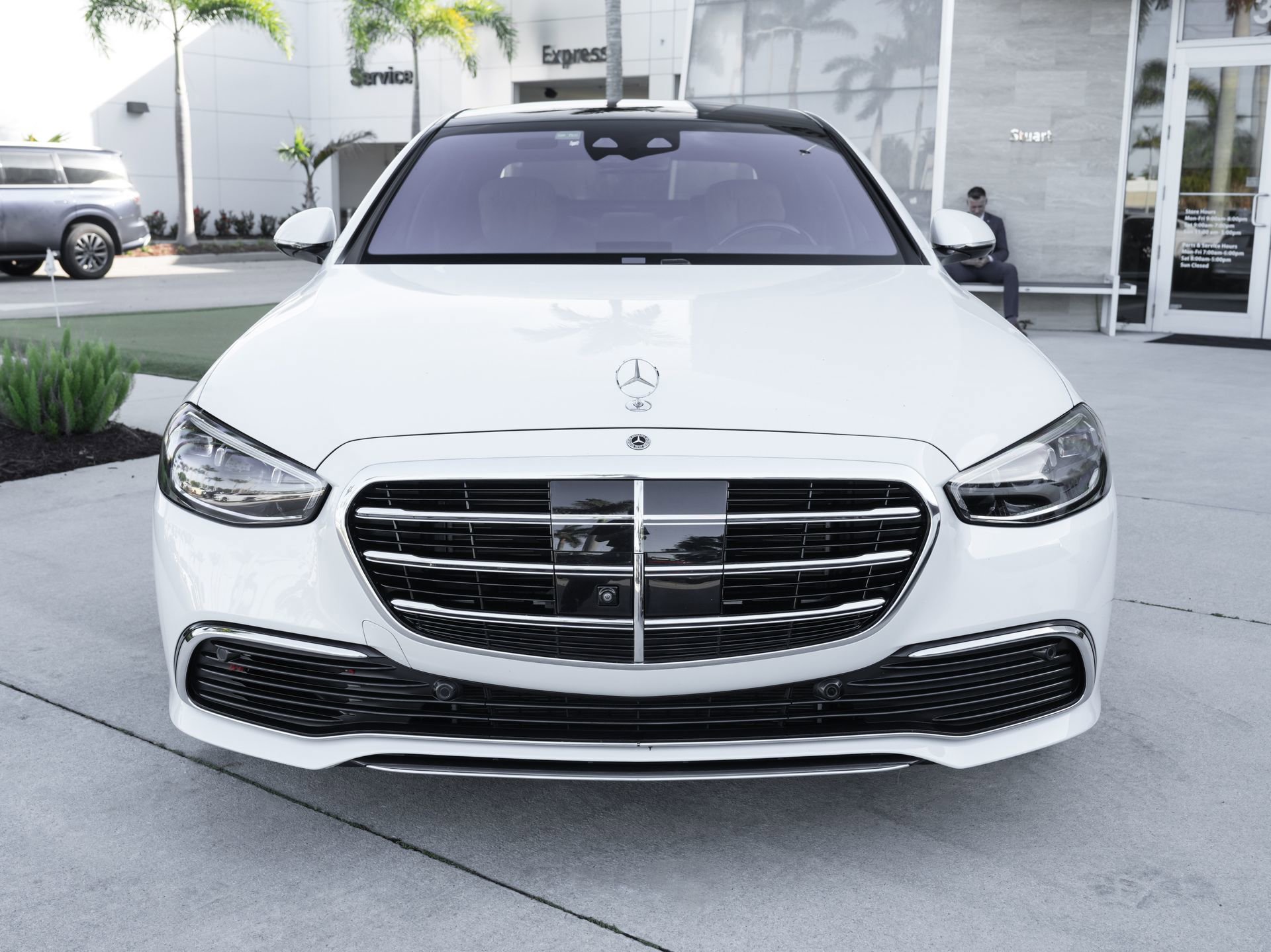 Used 2024 Mercedes-Benz S 580 4MATIC Sedan image 4