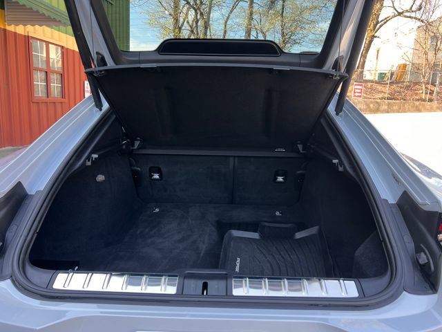 Used 2025 Porsche Panamera w/ Premium Package image 35