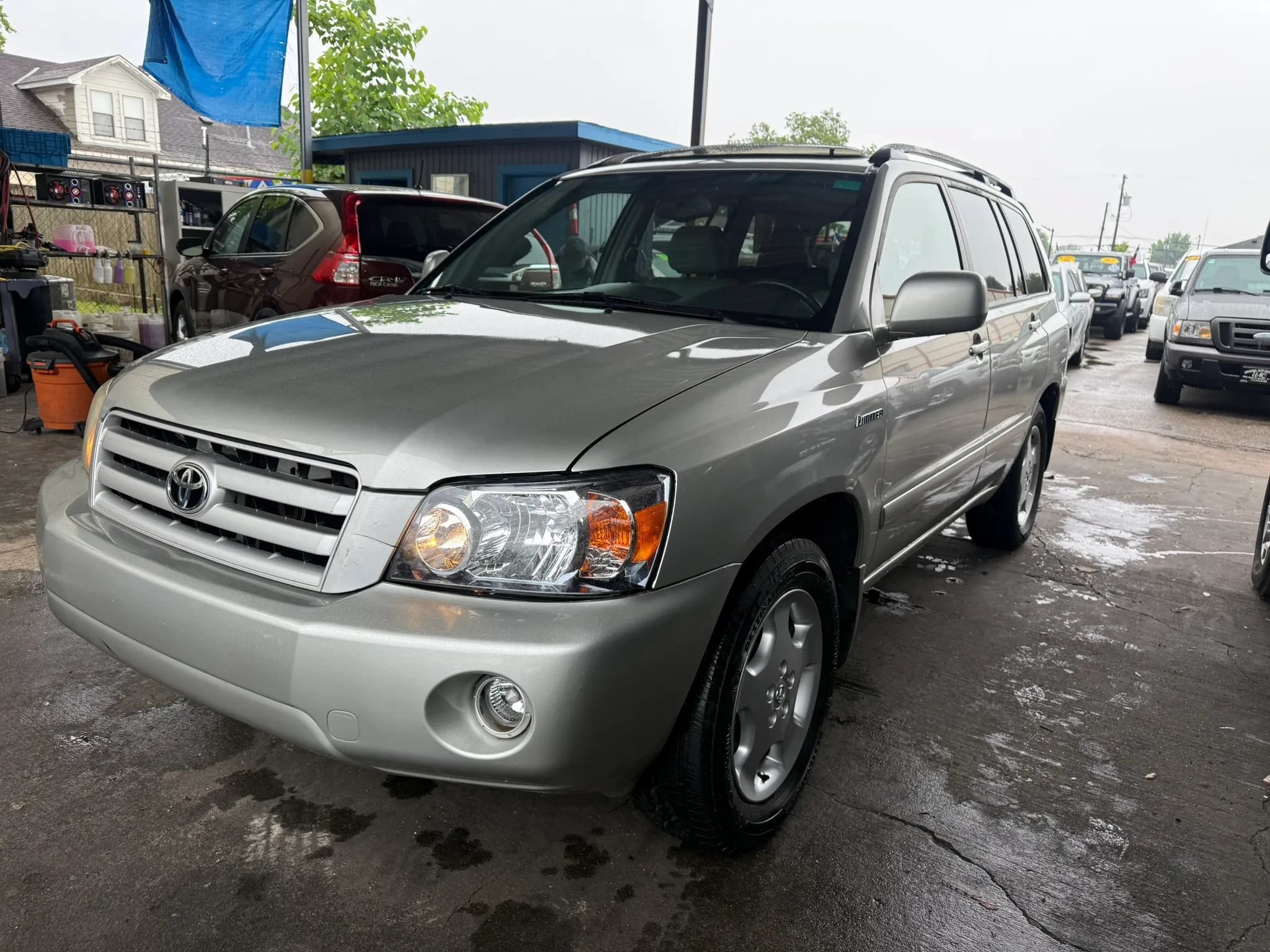 Used 2004 Toyota Highlander Limited FWD image 3