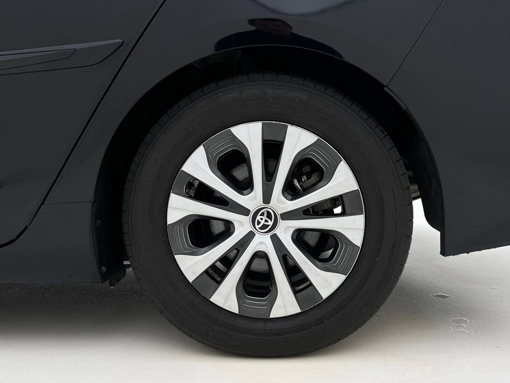 Used 2022 Toyota Prius Prime XLE image 26