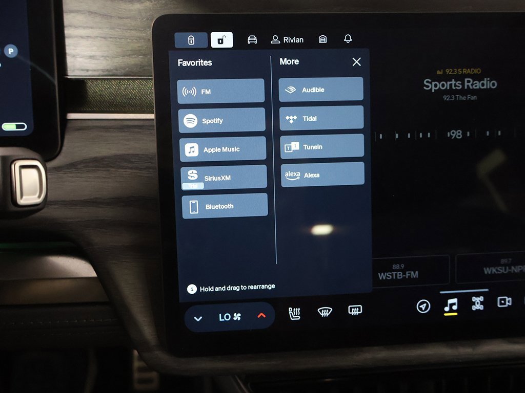 Used 2022 Rivian R1T Adventure image 44