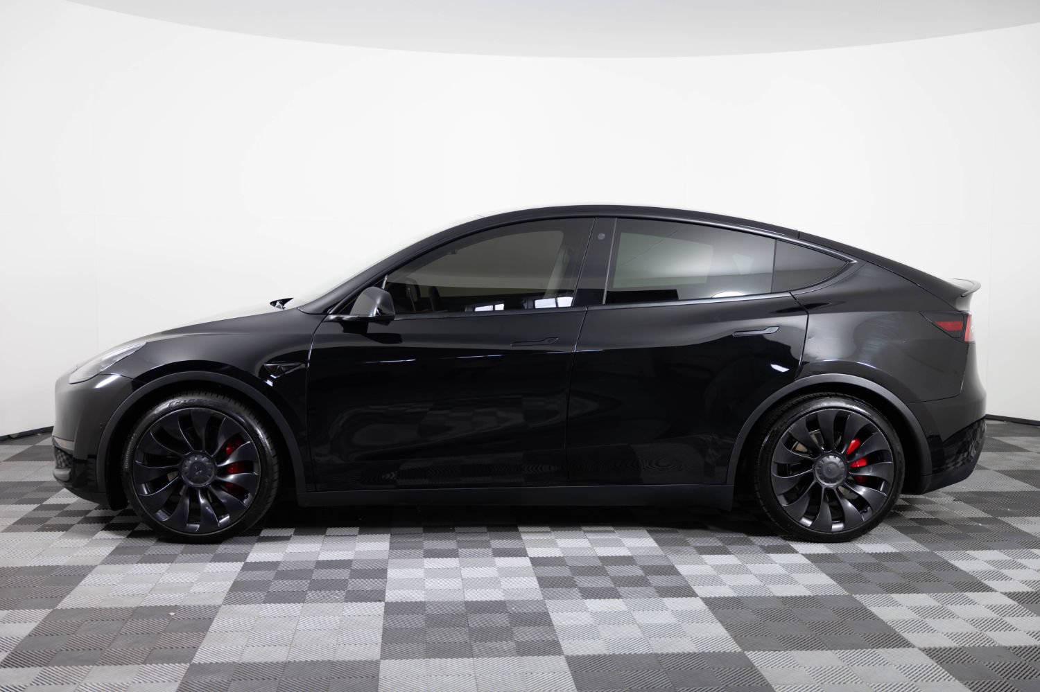 Used 2022 Tesla Model Y Performance AWD/4WD image 3