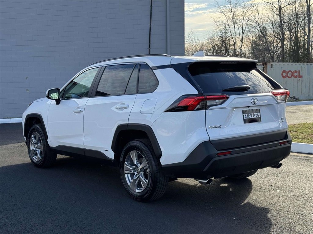 Used 2025 Toyota RAV4 XLE image 22