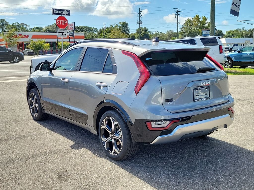 New 2026 Kia Niro SX Touring FWD image 4