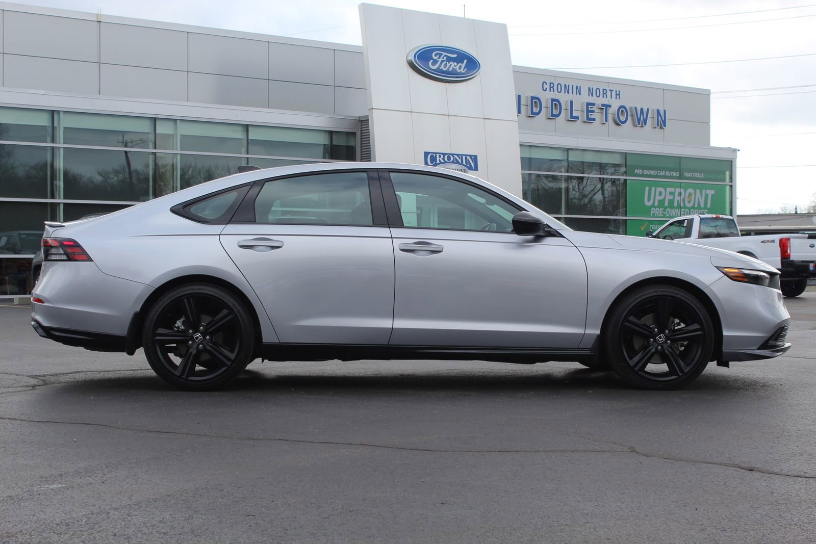 Used 2025 Honda Accord Sport image 9