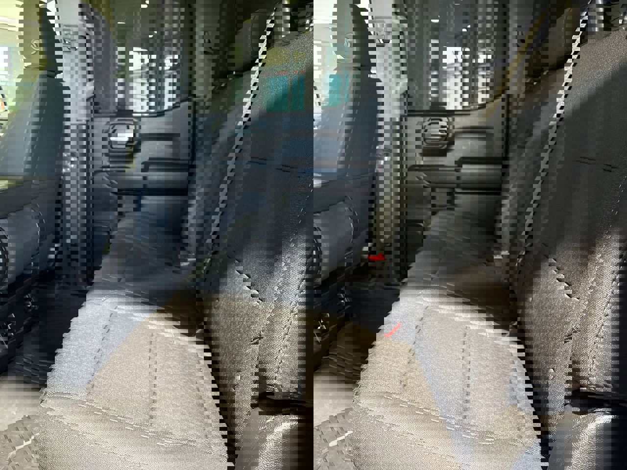 Used 2022 Chevrolet Silverado 1500 Custom image 22