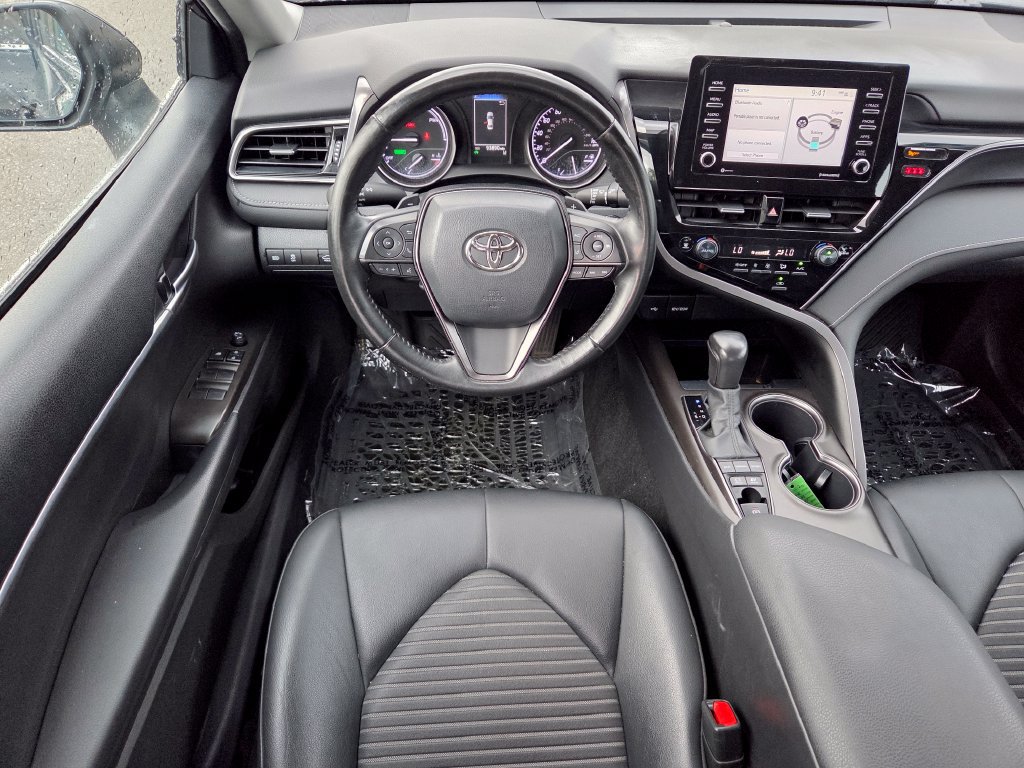 Used 2023 Toyota Camry SE FWD image 4