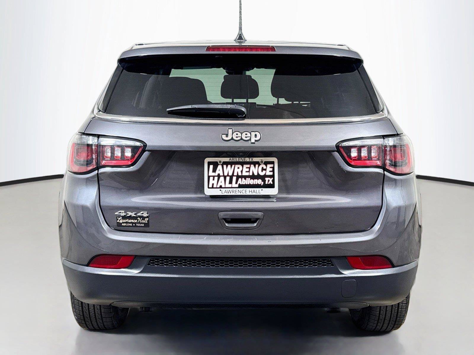Used 2024 Jeep Compass Sport AWD/4WD image 5
