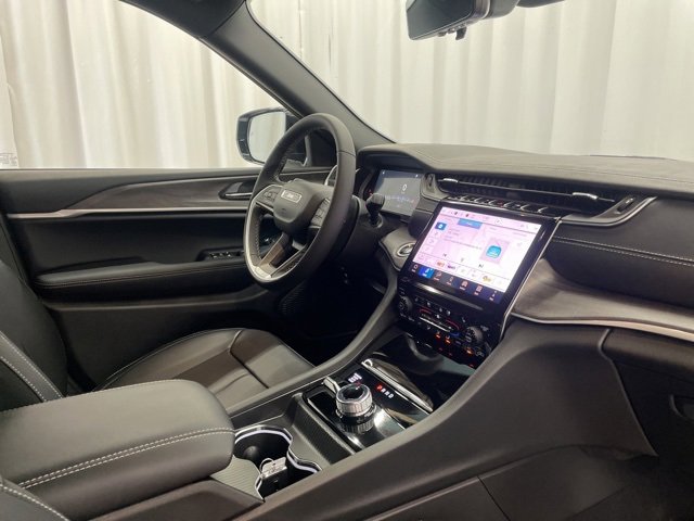 New 2025 Jeep Grand Cherokee L Limited w/ Luxury Tech Group II image 28