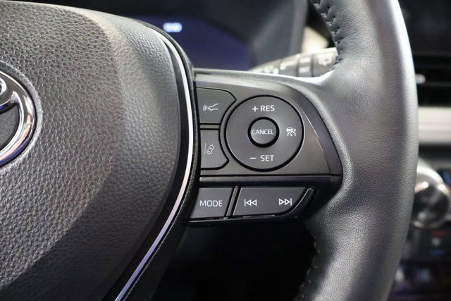 Used 2023 Toyota RAV4 Limited image 17