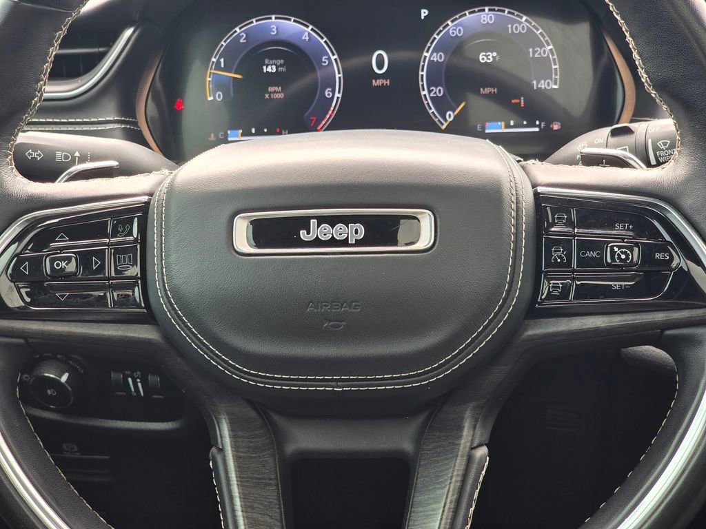 Used 2022 Jeep Grand Cherokee Overland AWD/4WD image 18