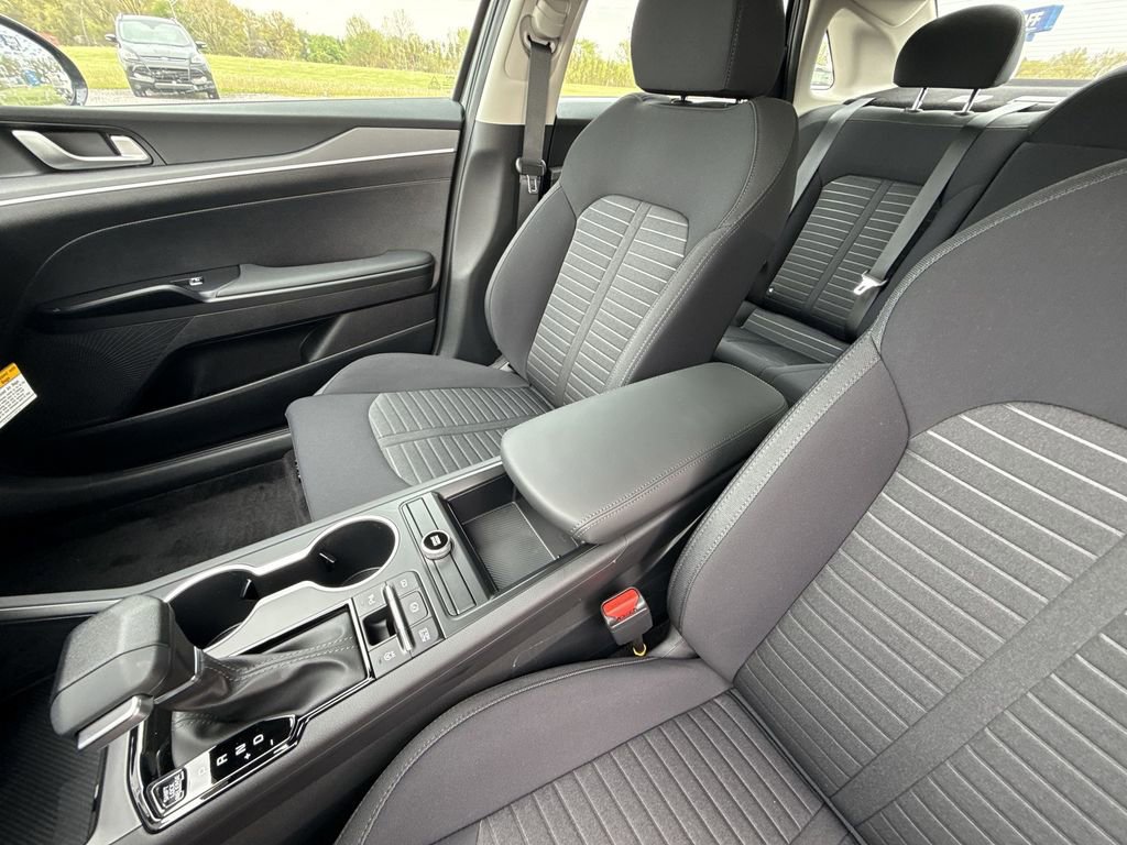 New 2026 Kia K5 LXS FWD image 22