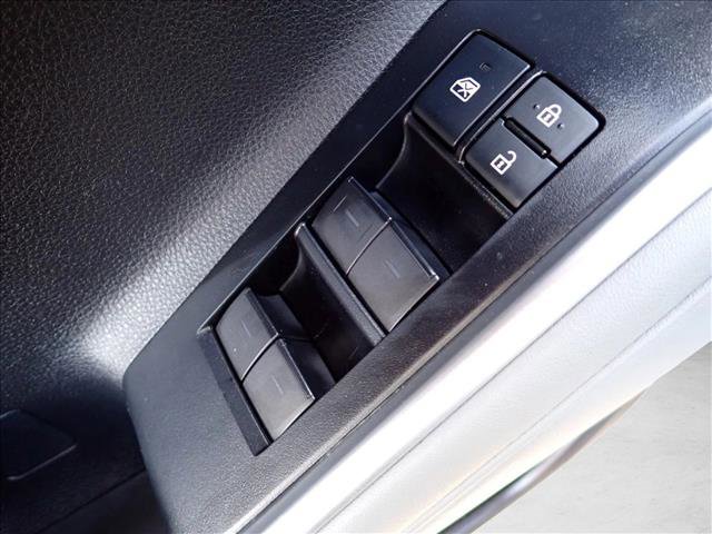 Used 2021 Toyota Highlander XLE image 17