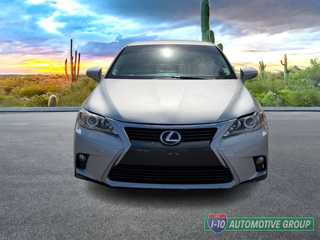 Used 2015 Lexus CT 200h w/ Navigation Package FWD image 3