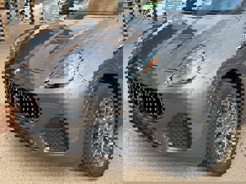 Used 2024 Maserati Grecale GT image 11