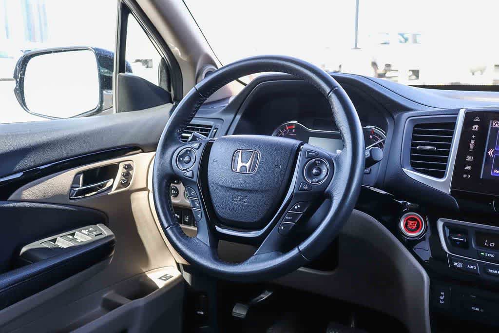 Used 2017 Honda Pilot Touring image 16