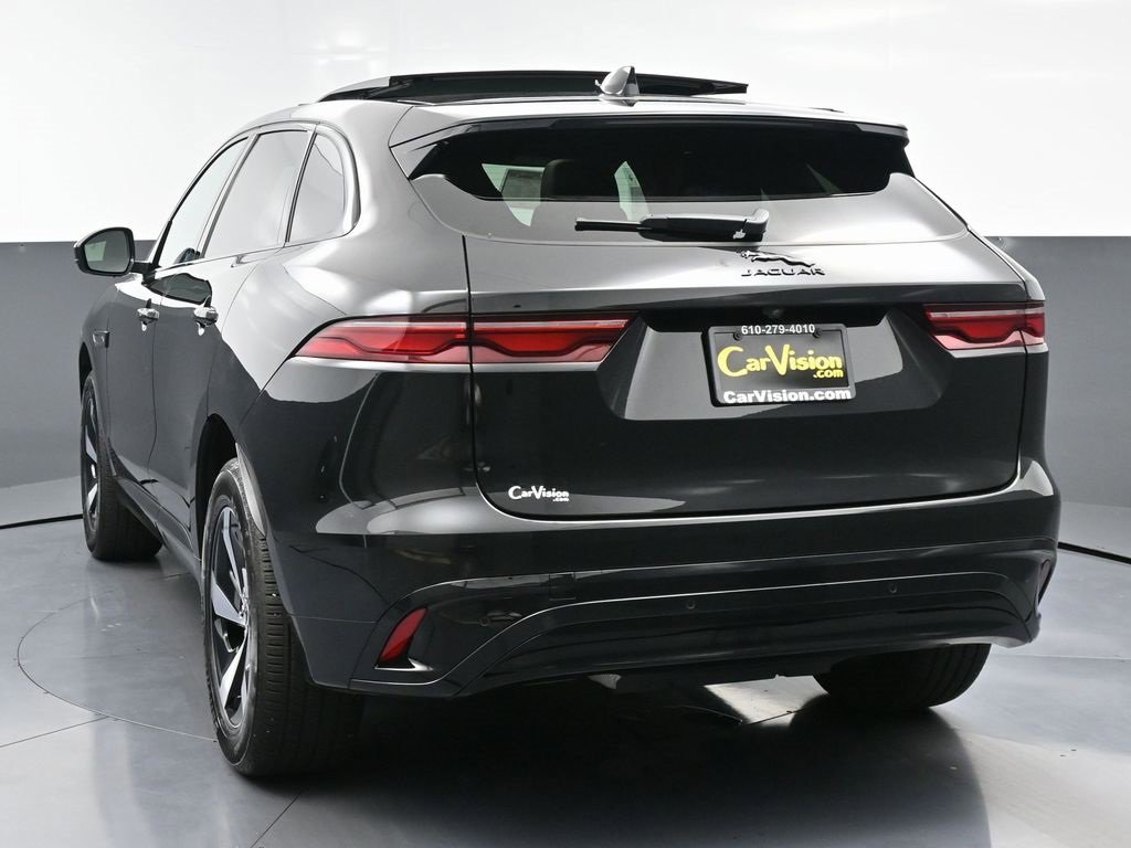 Used 2024 Jaguar F-PACE R-Dynamic S image 7