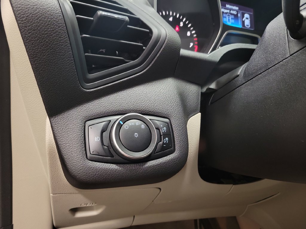Used 2016 Ford Escape SE w/ Equipment Group 201A AWD/4WD image 28