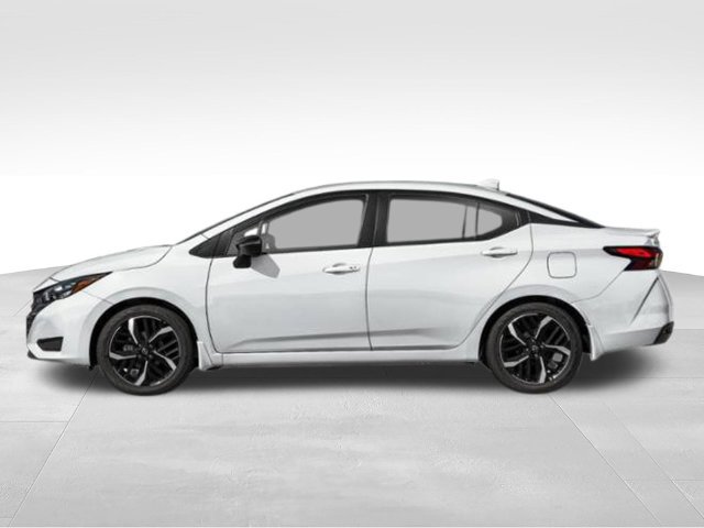 Used 2025 Nissan Versa SR w/ Trunk Package FWD image 33