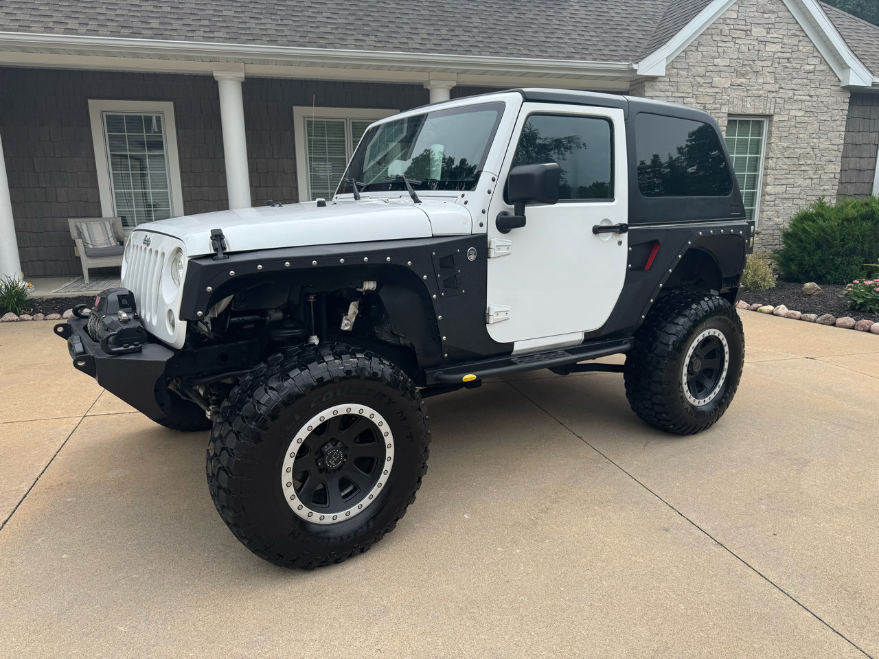 Used 2017 Jeep Wrangler Rubicon w/ Power Convenience Group image 2