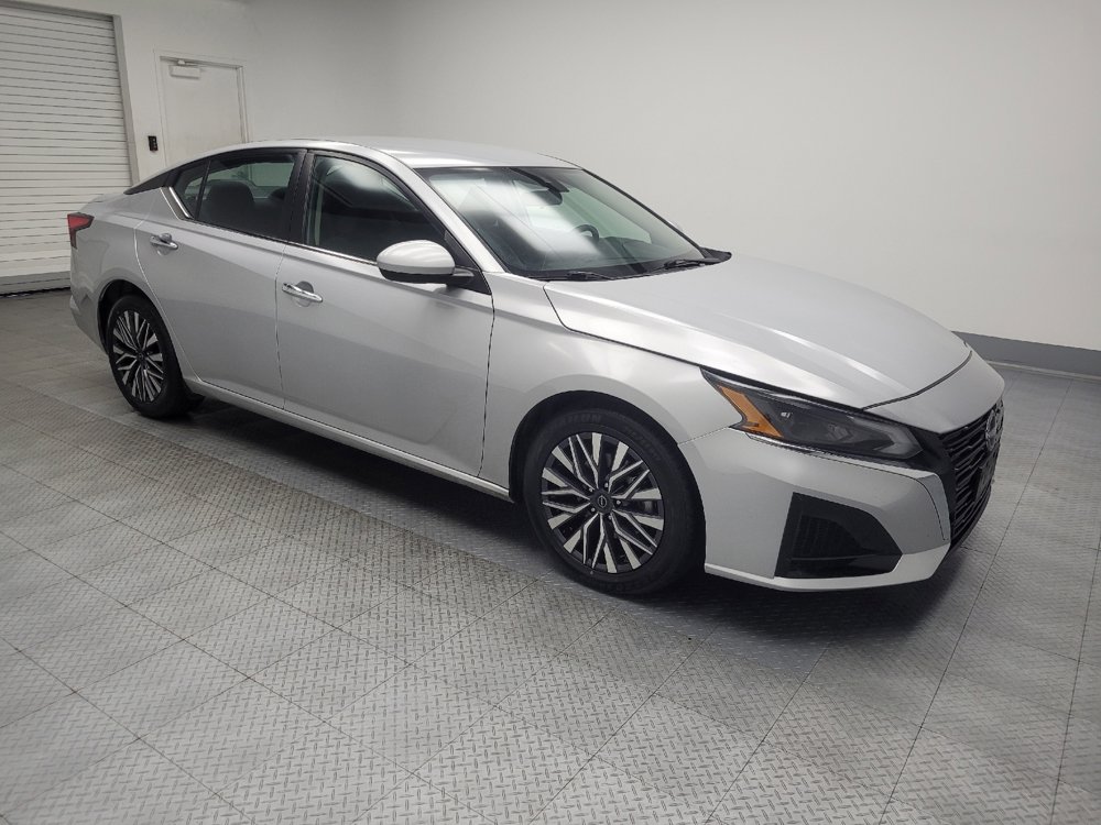 Used 2023 Nissan Altima 2.5 SV image 11