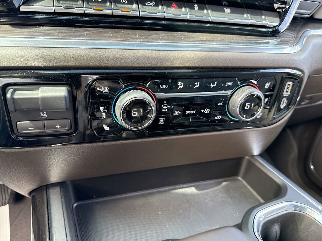 Used 2023 Chevrolet Silverado 1500 LTZ w/ LTZ Premium Package image 19