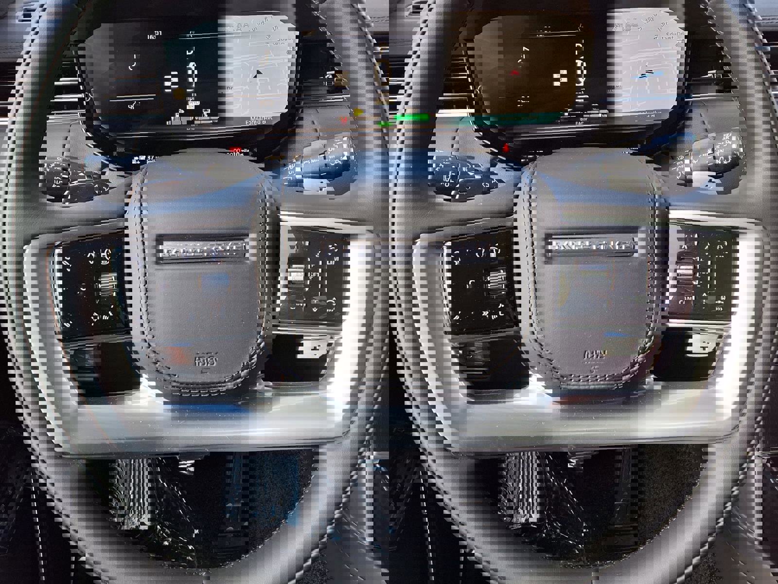 New 2026 Land Rover Range Rover SE image 15