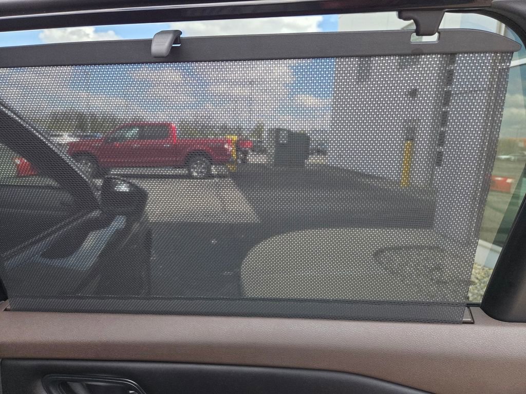 Used 2022 Nissan Rogue SV w/ SV Premium Package image 29