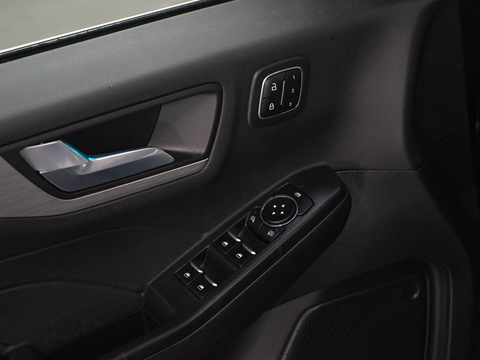 Used 2023 Ford Escape Platinum image 23