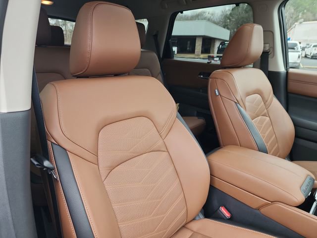 Used 2024 Nissan Pathfinder Platinum w/ Cargo Package image 17