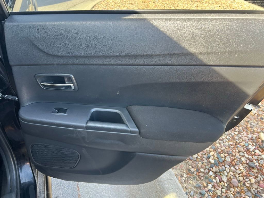 Used 2016 Mitsubishi Outlander Sport ES image 21