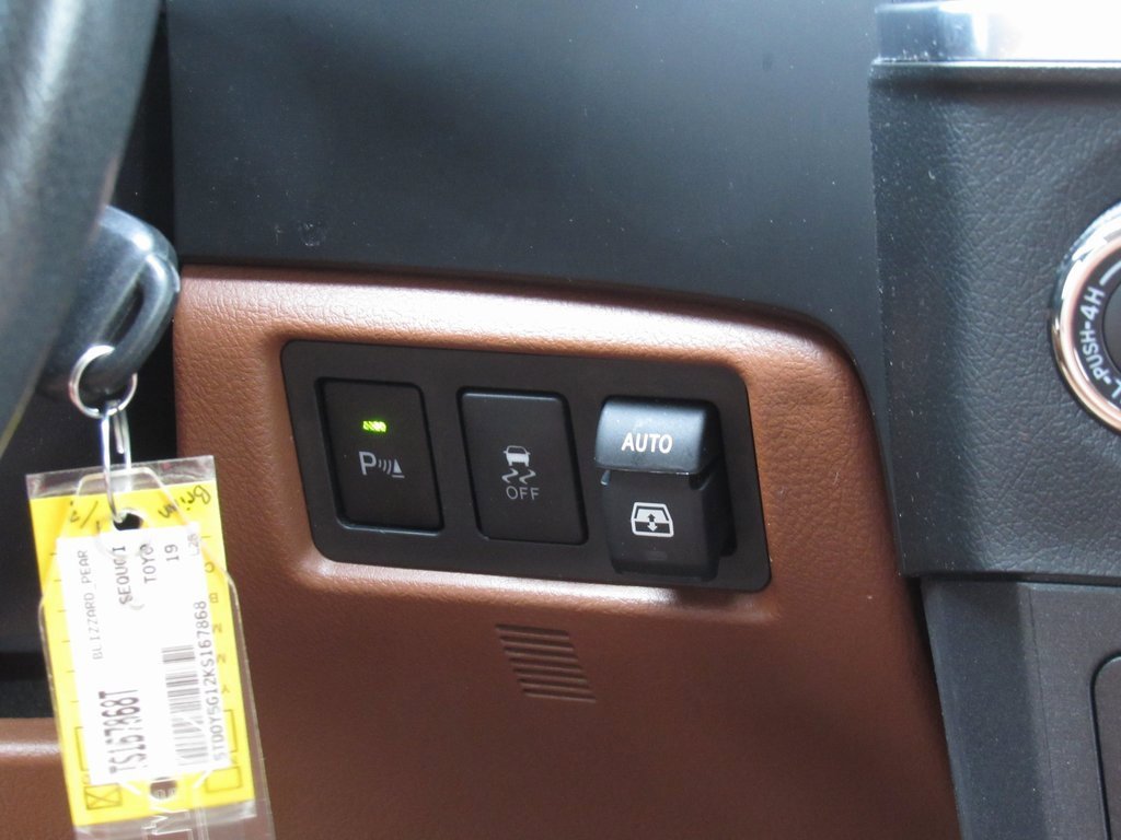 Used 2019 Toyota Sequoia Platinum image 35