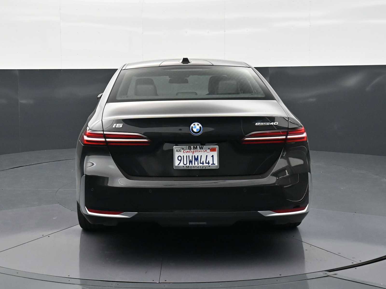 Used 2026 BMW i5 eDrive40 w/ Executive Package RWD image 6