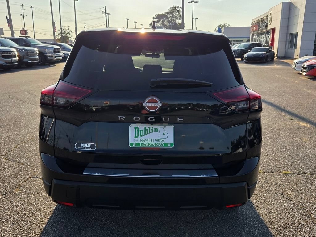 New 2026 Nissan Rogue SV FWD image 8
