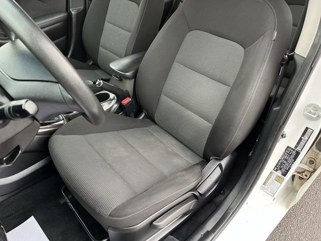 Used 2017 Kia Forte LX image 15