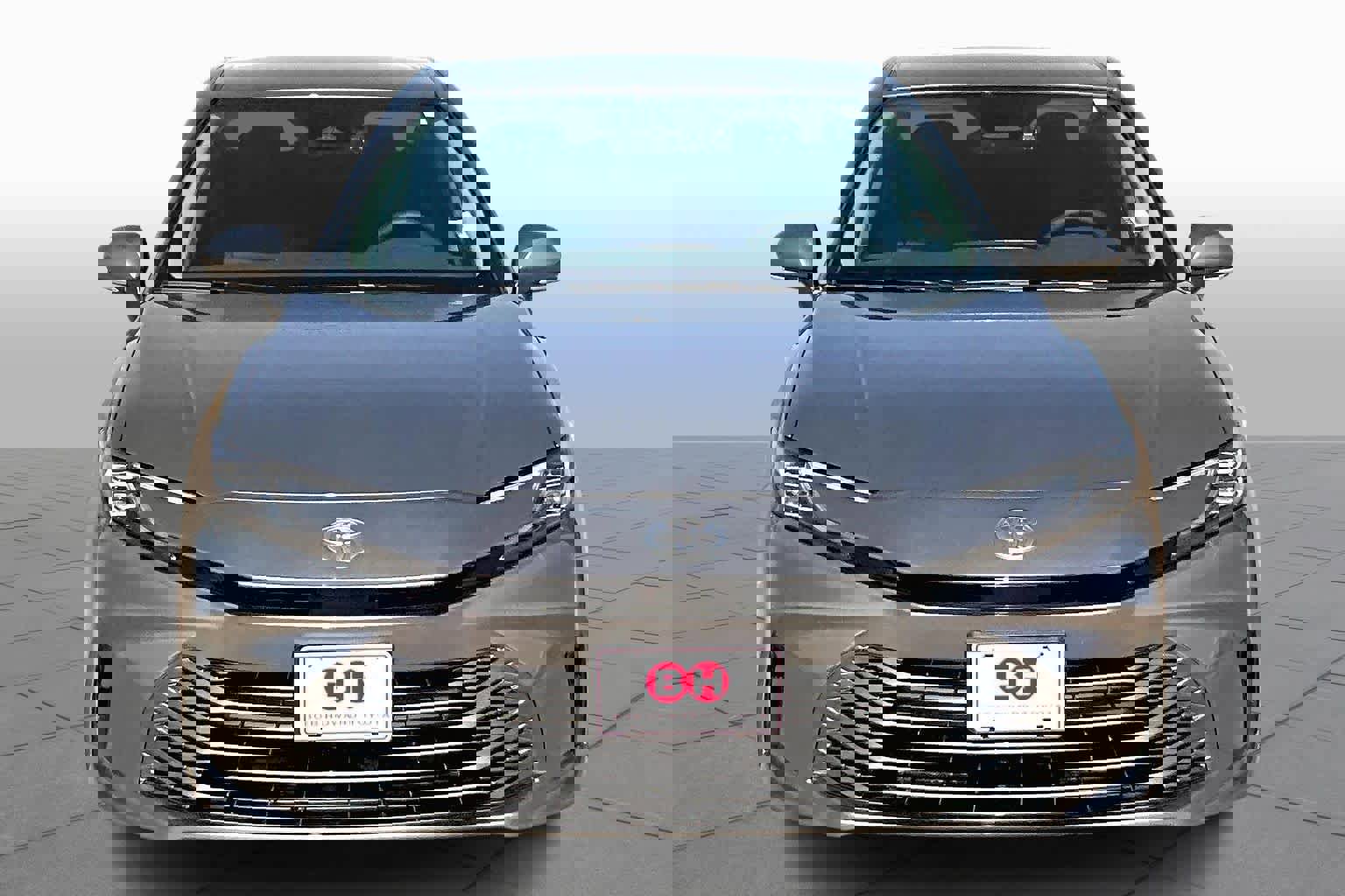 Used 2026 Toyota Camry XLE image 4