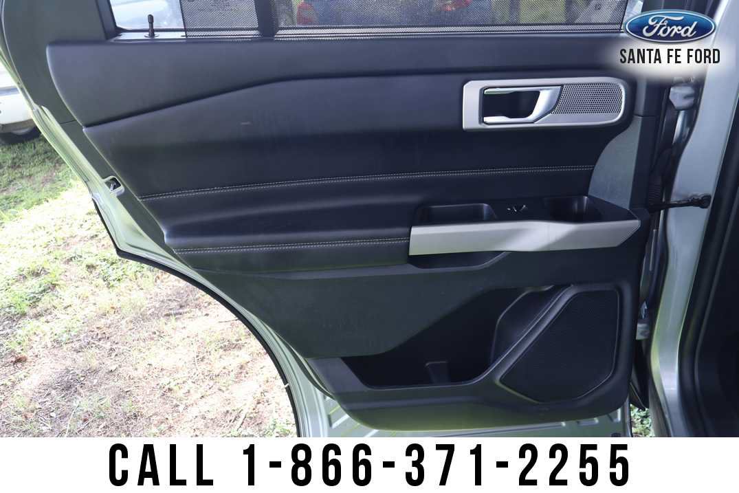 Used 2024 Ford Explorer Limited RWD image 14