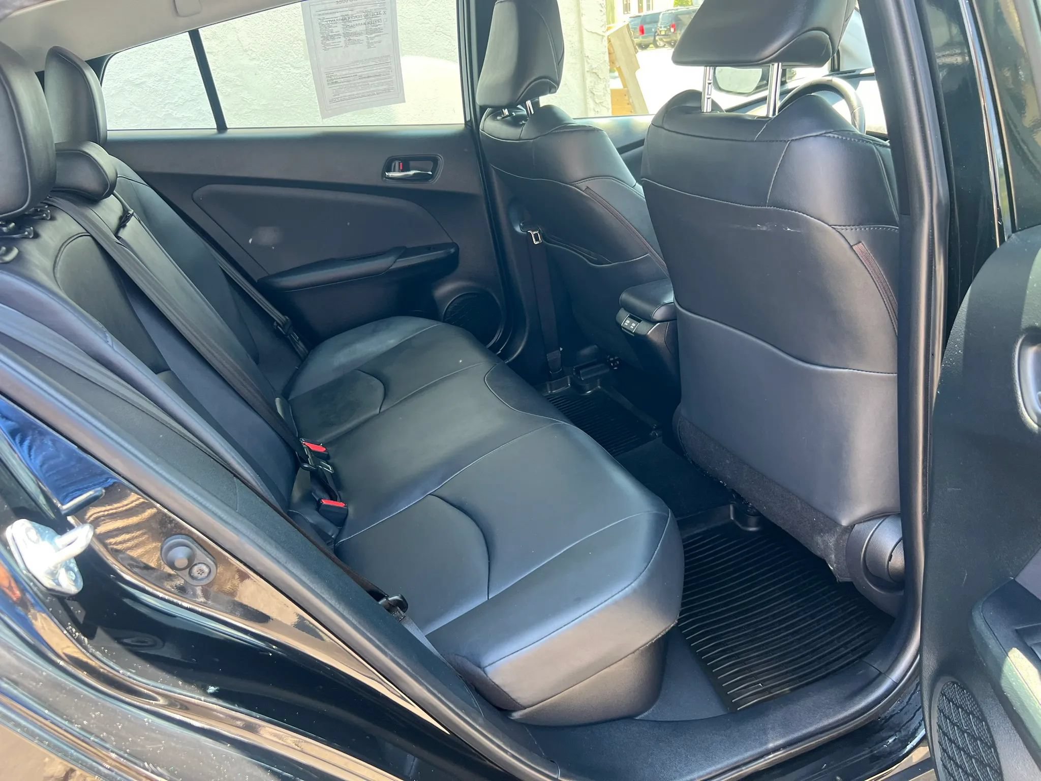 Used 2022 Toyota Prius XLE FWD image 25