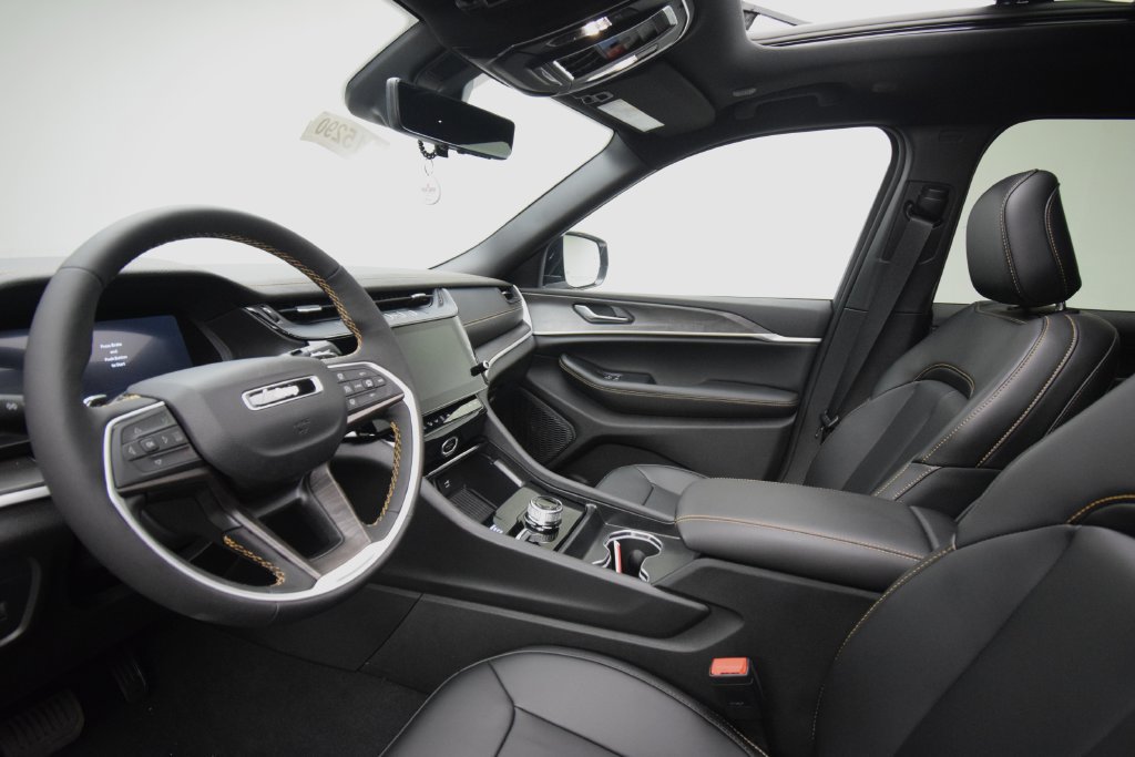 New 2026 Jeep Grand Cherokee Limited AWD/4WD image 36